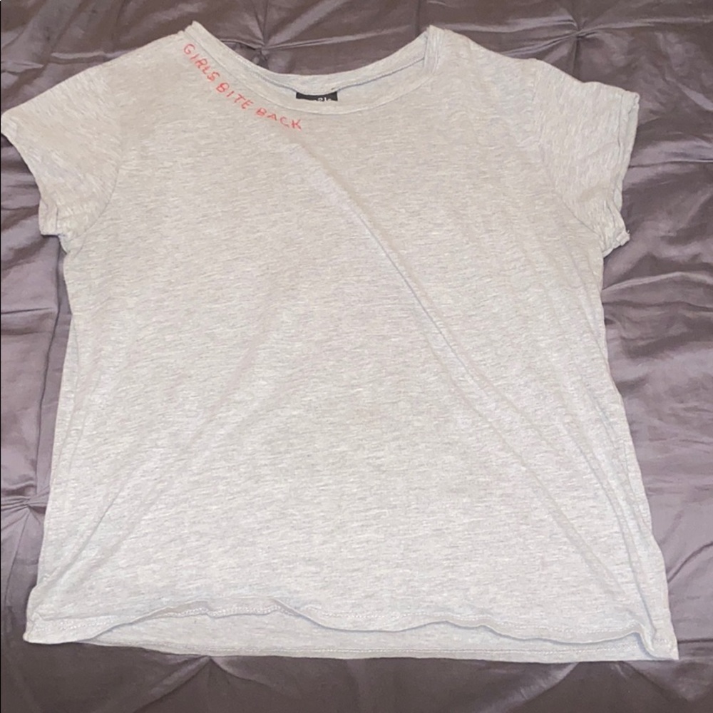 grey shirt